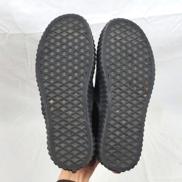 Vans Marvel Black Widow Classic Slip On Sneaker - Picture 6 of 8